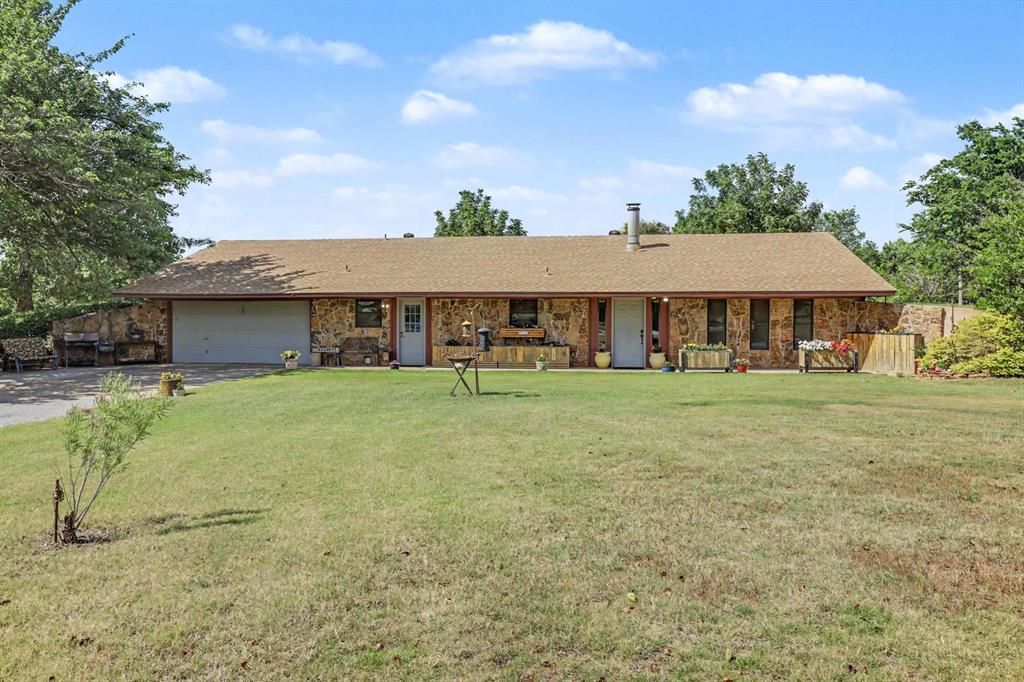 1211 E Rock Creek Road, Tuttle, OK 73089