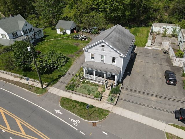427-429 Deerfield St, Greenfield, MA 01301