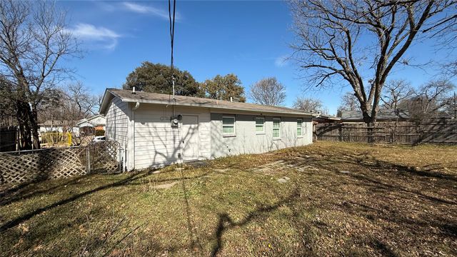 1202 Valley View Drive, Arlington, TX 76010