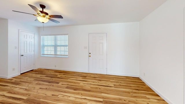 1202 Valley View Drive, Arlington, TX 76010