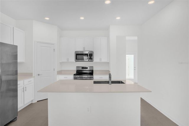 2533 RIDER RAIN LANE, Apopka, FL 32703