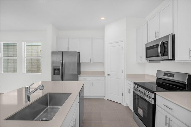 2533 RIDER RAIN LANE, Apopka, FL 32703