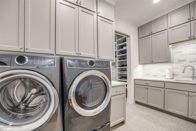 3325 Bryn Mawr Drive, University Park, TX 75225