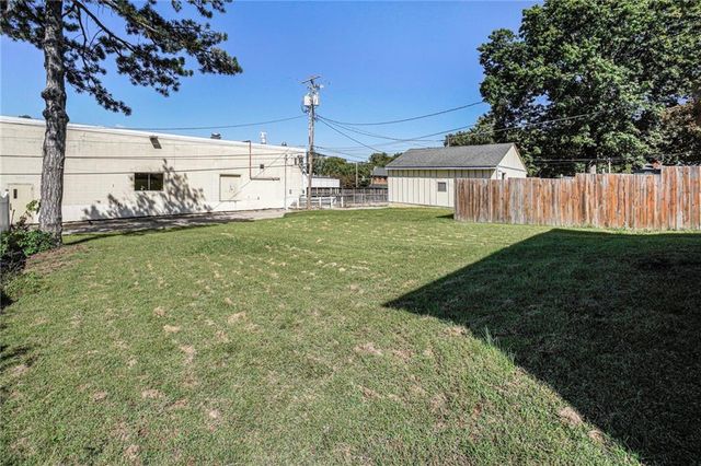 620-622 N 13th Terrace, Leavenworth, KS 66048