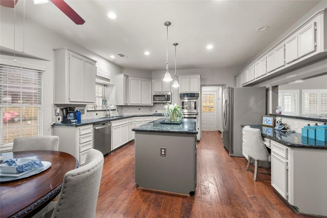 12426 Wealdstone Drive, Tomball, TX 77377