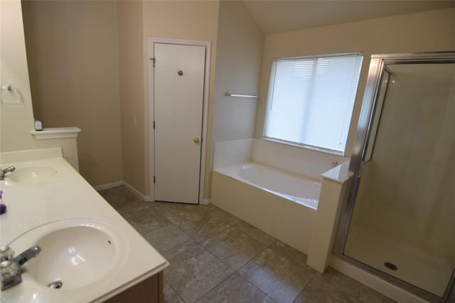 380 Zebra DR, Kyle, TX 78640