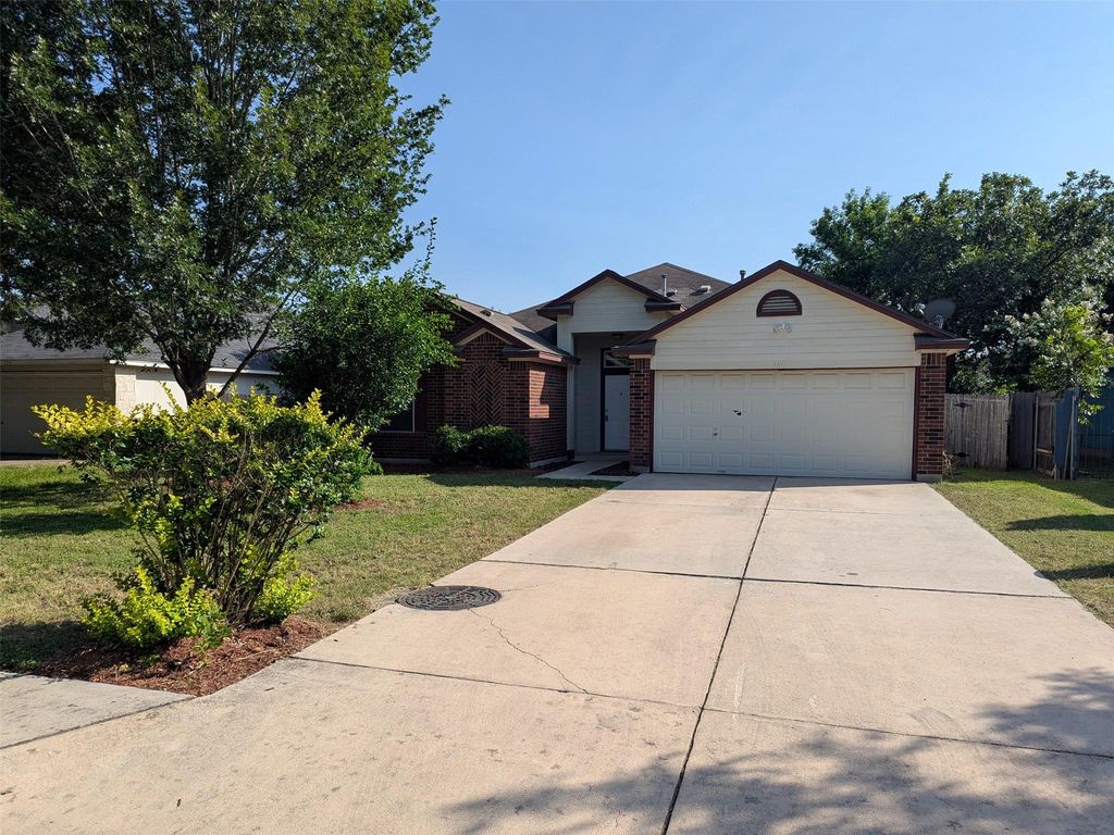 380 Zebra DR, Kyle, TX 78640