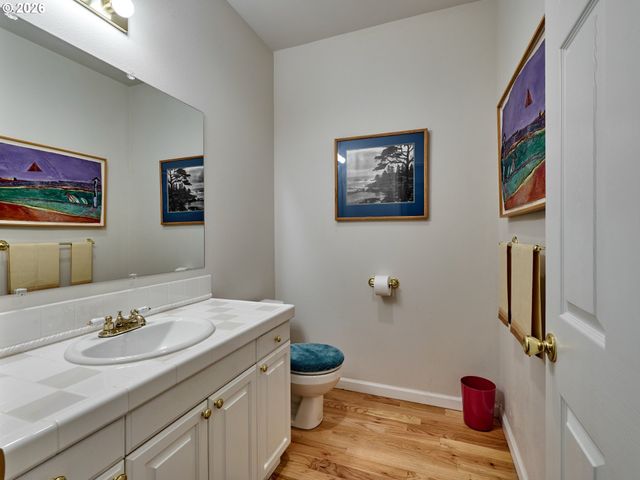 238 ROCK St, Silverton, OR 97381
