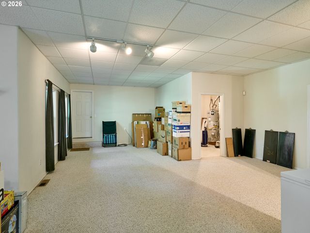 238 ROCK St, Silverton, OR 97381