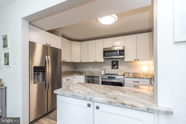 30024 BEACON HILL DR, Southampton, PA 18966