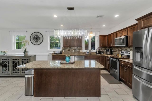 10 Laroche St, Ludlow, MA 01056