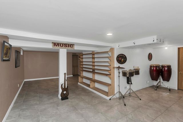 10 Laroche St, Ludlow, MA 01056