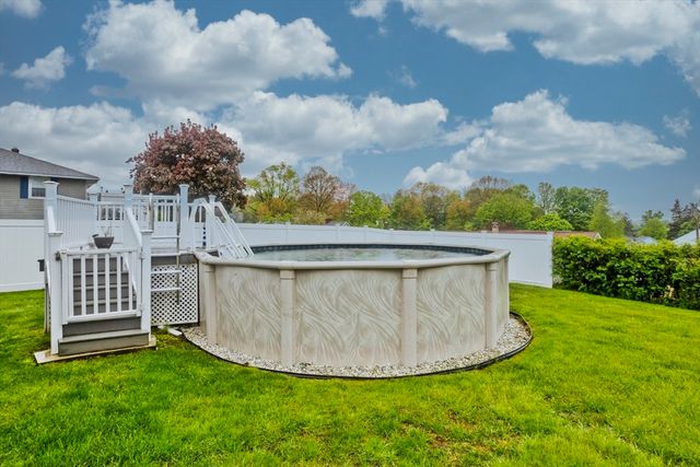 10 Laroche St, Ludlow, MA 01056