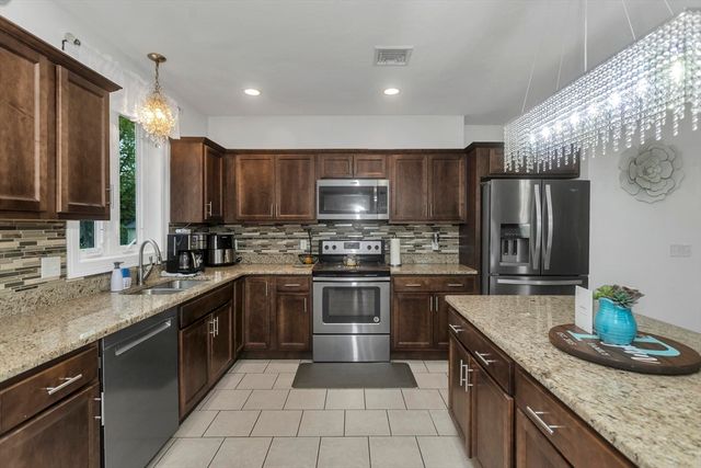 10 Laroche St, Ludlow, MA 01056