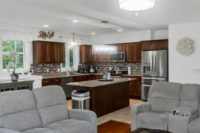 10 Laroche St, Ludlow, MA 01056