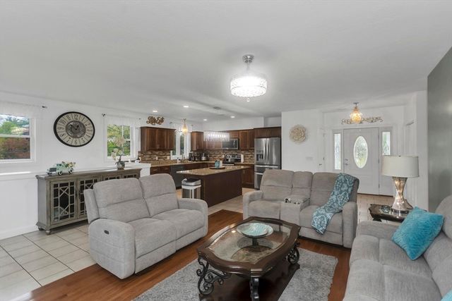 10 Laroche St, Ludlow, MA 01056