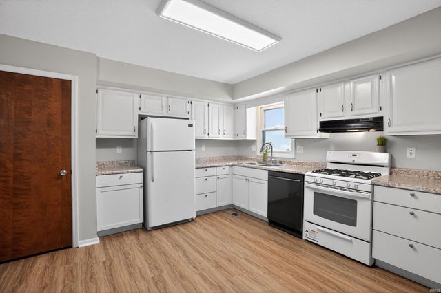 8808 Conway Court, Fort Wayne, IN 46825