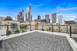 2106 SPRING ST, Philadelphia, PA 19103