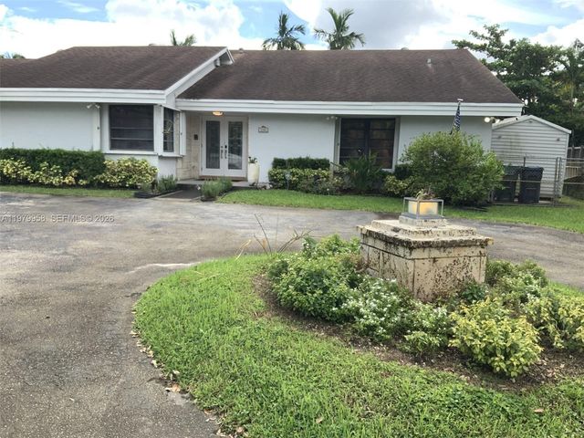 5780 SW 59th Pl, South Miami, FL 33143