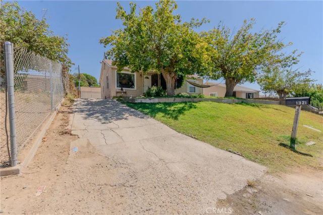 1321 Vale, Bakersfield, CA 93306