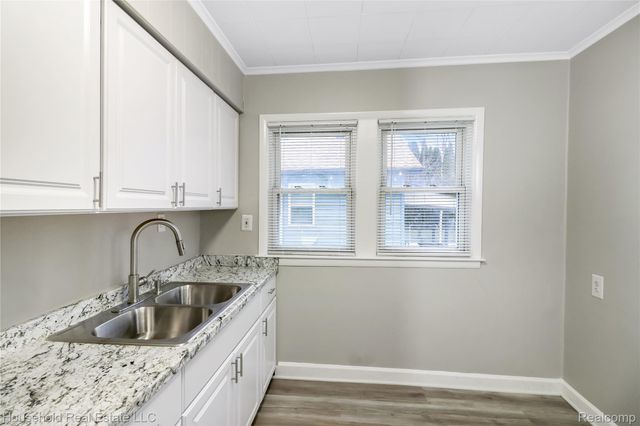 245 S Edith Street, Pontiac, MI 48342