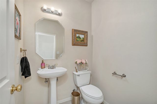 2812 Pinnacle Drive, Burleson, TX 76028