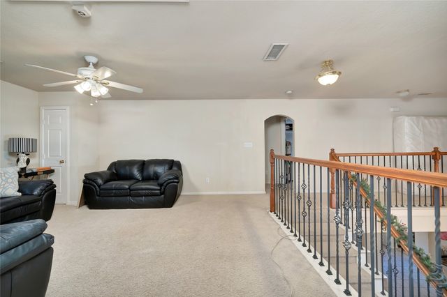 2812 Pinnacle Drive, Burleson, TX 76028