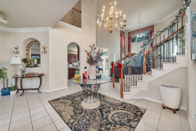 2812 Pinnacle Drive, Burleson, TX 76028