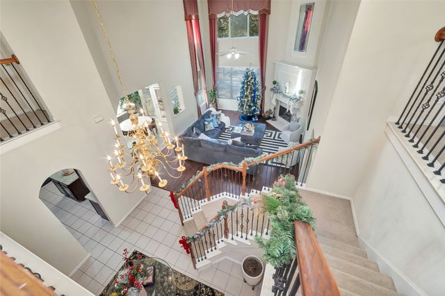 2812 Pinnacle Drive, Burleson, TX 76028