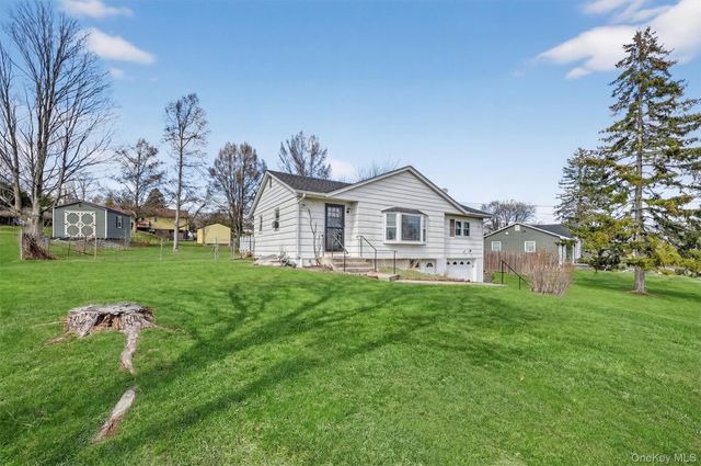19 Valewood Drive, New Windsor, NY 12553