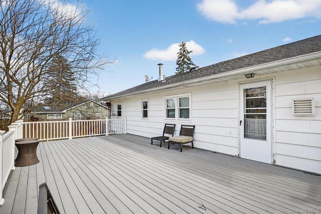 19 Valewood Drive, New Windsor, NY 12553