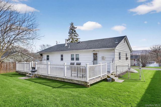 19 Valewood Drive, New Windsor, NY 12553