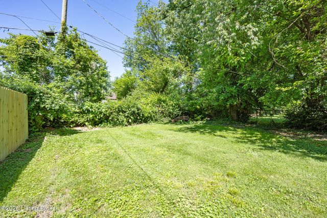 1932 Beech St, Louisville, KY 40210
