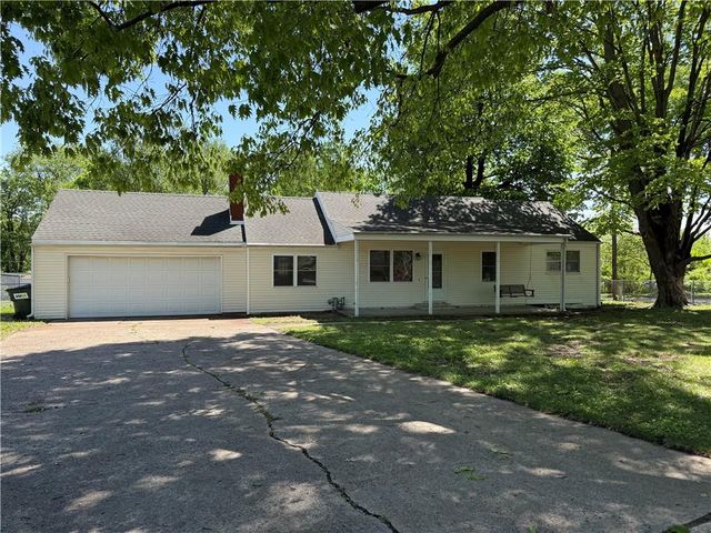 13227 Bennington Avenue, Grandview, MO 64030