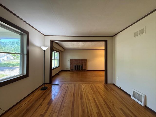 13227 Bennington Avenue, Grandview, MO 64030