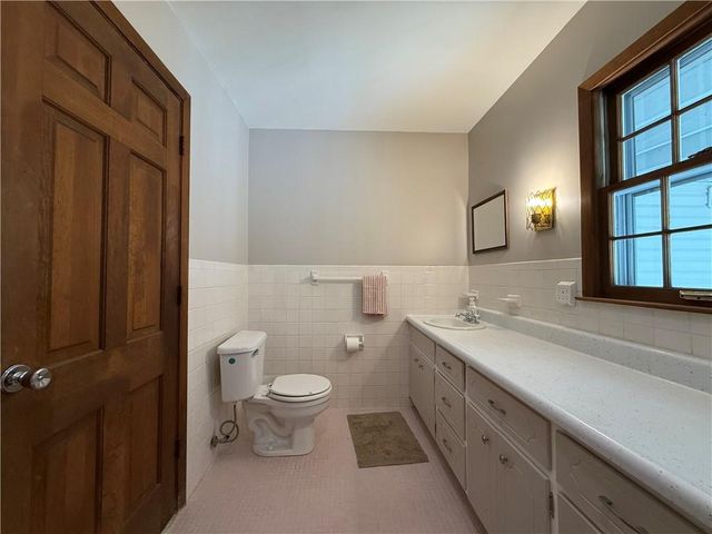 13227 Bennington Avenue, Grandview, MO 64030