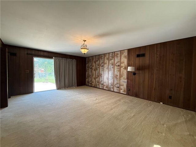 13227 Bennington Avenue, Grandview, MO 64030