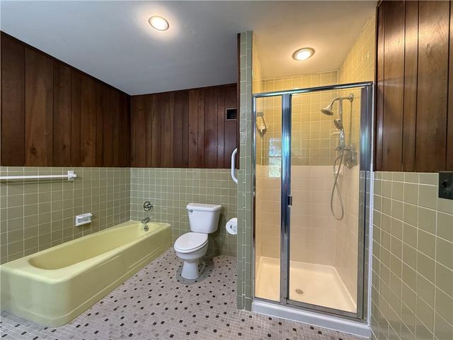 13227 Bennington Avenue, Grandview, MO 64030