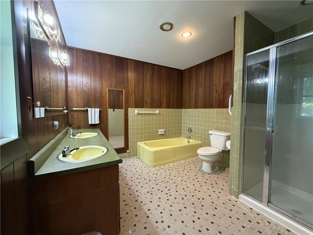 13227 Bennington Avenue, Grandview, MO 64030