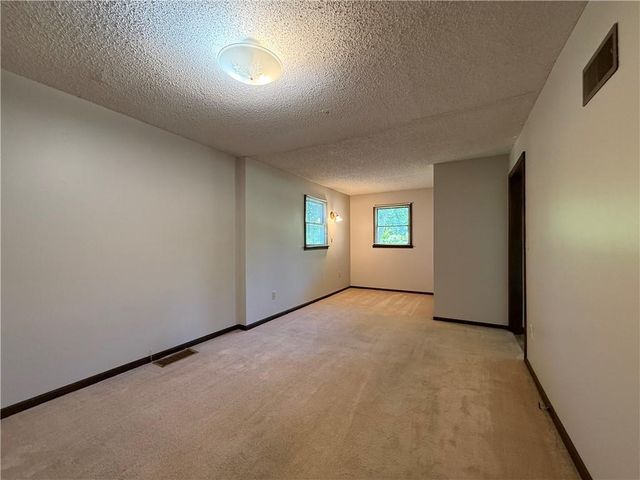 13227 Bennington Avenue, Grandview, MO 64030