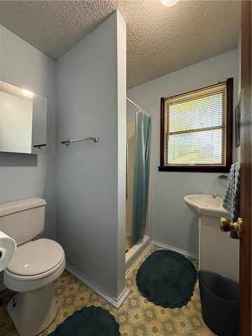 13227 Bennington Avenue, Grandview, MO 64030