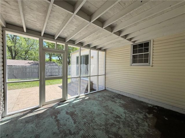 13227 Bennington Avenue, Grandview, MO 64030