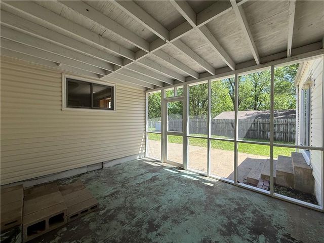 13227 Bennington Avenue, Grandview, MO 64030