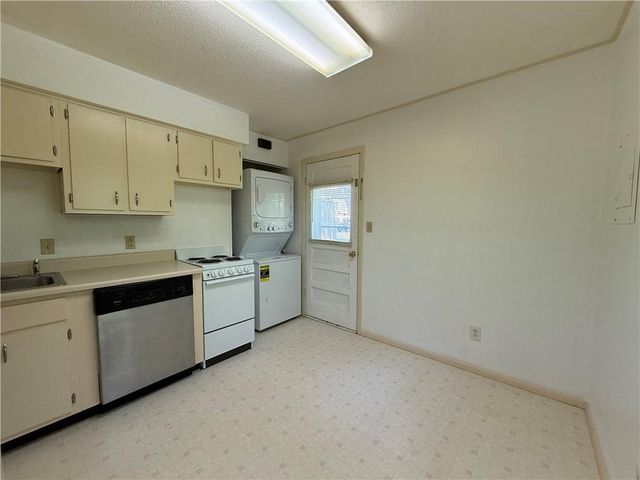 13227 Bennington Avenue, Grandview, MO 64030
