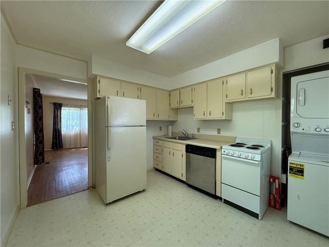 13227 Bennington Avenue, Grandview, MO 64030