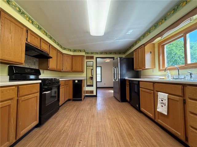 13227 Bennington Avenue, Grandview, MO 64030