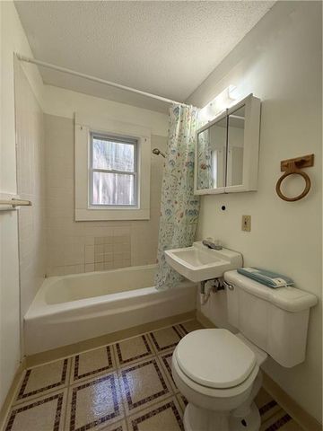 13227 Bennington Avenue, Grandview, MO 64030