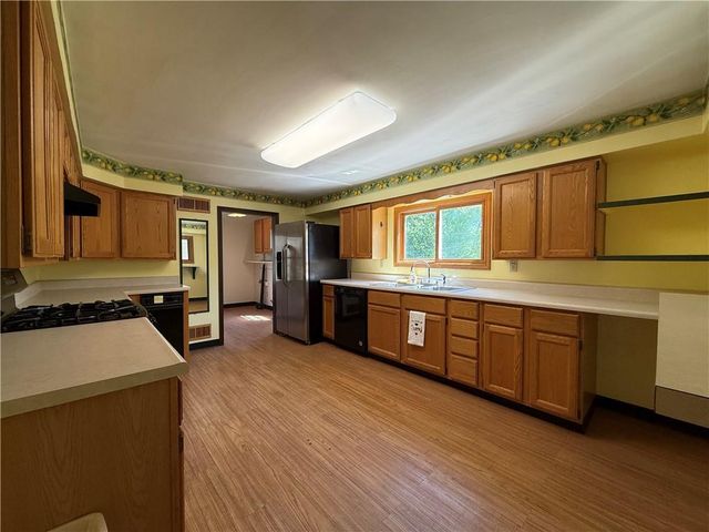 13227 Bennington Avenue, Grandview, MO 64030