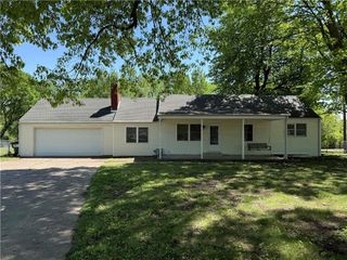 13227 Bennington Avenue, Grandview, MO 64030