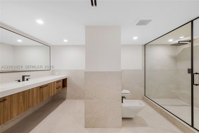 10155 Collins Ave 202, Bal Harbour, FL 33154